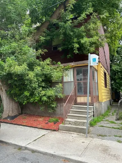 167 Craven Road, Toronto, On M4l 2z5