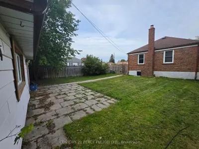 270 Wilson Road S Main, Oshawa, On L1h 6c5