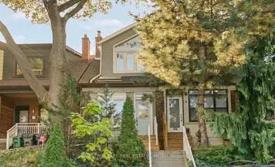 15 Millbrook Crescent, Toronto, On M4k 1h2