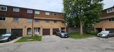 21 Rockwood Drive 8, Toronto, On M1m 3m9