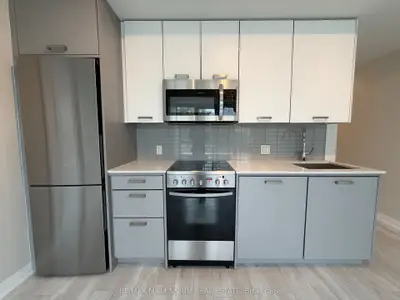 1630 Queen Street E 608, Toronto, On M4l 0b3