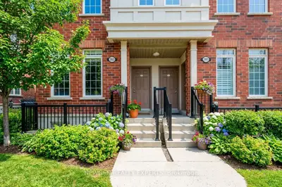 393 Beechgrove Drive 73, Toronto, On M1e 2r1