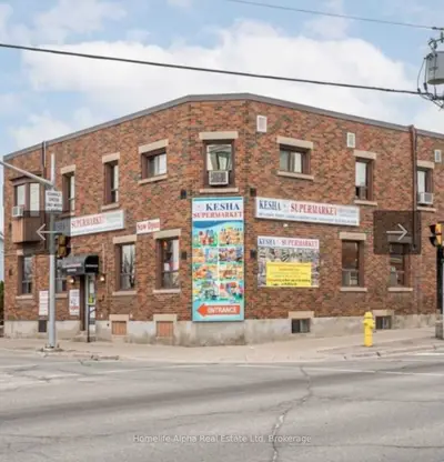 92 Bond Street W Main, Oshawa, On L1g 1a5