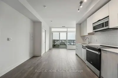 1350 Ellesmere Road 714, Toronto, On M1p 0g6