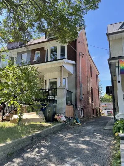88 Lamb Avenue Basement, Toronto, On M4j 4m3