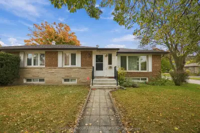 11 Summerglade Drive, Toronto, On M1s 1w8