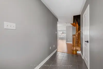 55 Atlantis Drive, Whitby, On L1n 0e3