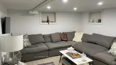 44 Courcelette Road Unit 6, Toronto, On M1n 2s8