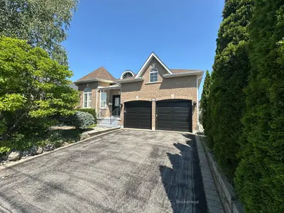 1886 Pine Grove Avenue, Pickering, On L1v 7c6