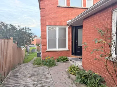 21 Fernbank Place, Whitby, On L1r 1s9
