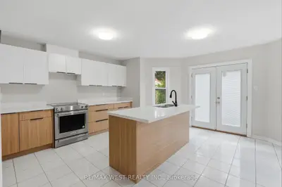 60 Furrow Drive, Whitby, On L1r 1y7