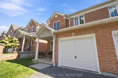 10 Bassett Boulevard E 174, Whitby, On L1n 9c7