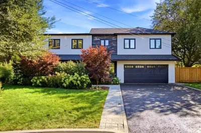 862 Boxworth Place, Pickering, On L1w 2k9