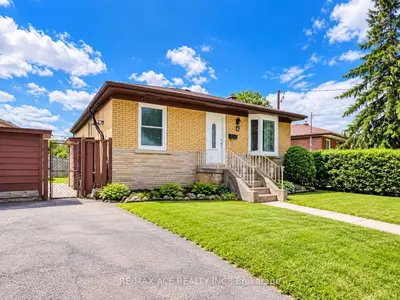 6 Shawford Crescent Main, Toronto, On M1g 1v8