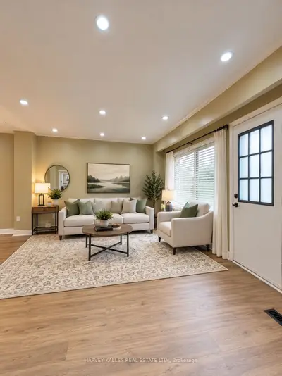 441 Military Trail 40, Toronto, On M1e 4e8