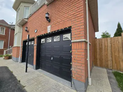 45 Ball Crescent Bsmt, Whitby, On L1p 1w6
