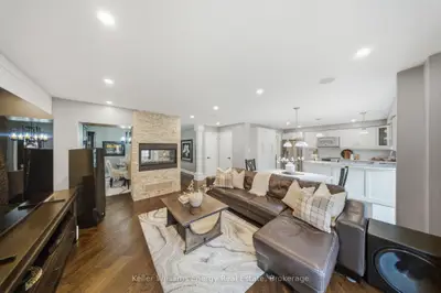 8 Holliman Lane, Ajax, On L1z 1k6