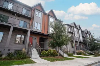 2635 William Jackson Drive 1313, Pickering, On L1x 0l2
