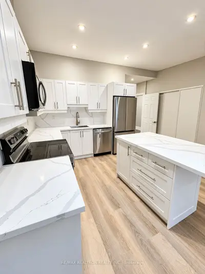 2157 Danforth Avenue Upper, Toronto, On M4c 1k2
