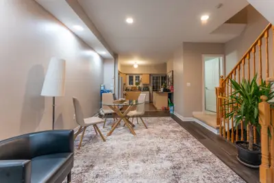 1250 St. Martins Drive W 12, Pickering, On L1w 0a2