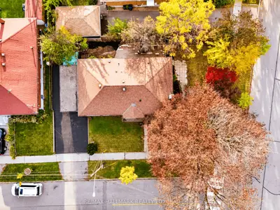 104 Benshire Drive, Toronto, On M1h 1m5