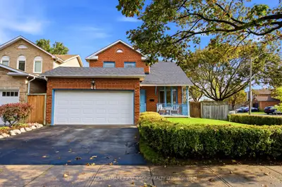 41 Pearce Drive, Ajax, On L1t 2m6