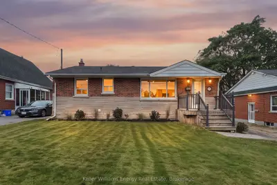 54 Eastlawn Street, Oshawa, On L1h 7j8