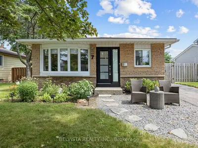 7 Agate Road, Ajax, On L1s 3j7