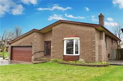 246 Eastlawn Street, Oshawa, On L1h 8j1