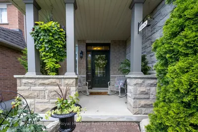 6 Goodall Crescent, Clarington, On L1c 0g2