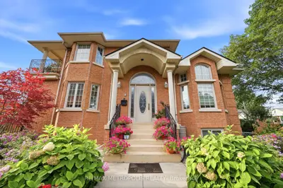 2 Denvale Road Bsmt, Toronto, On M4b 3b4