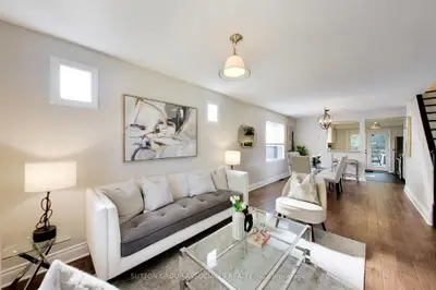 4 Bellhaven Road, Toronto, On M4l 3j5