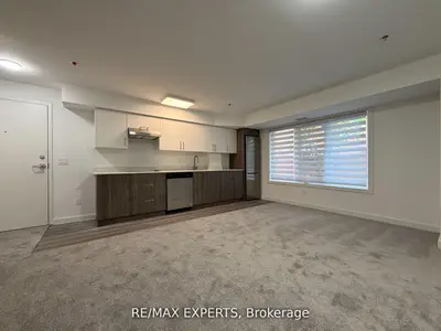45 Connaught Avenue 104, Toronto, On M4l 2v8