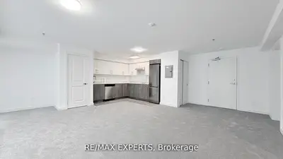 45 Connaught Avenue 302, Toronto, On M4l 2v8