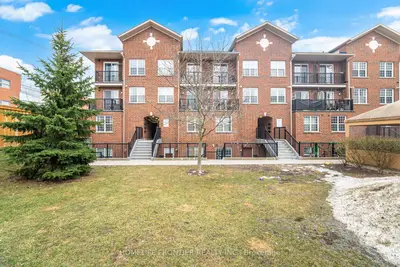 45 Strangford Lane 207, Toronto, On M1l 0e5