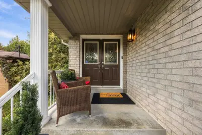 1952 Spruce Hill Road, Pickering, On L1v 1s7