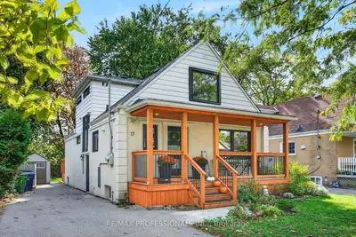 17 Hollydene Road, Toronto, On M1l 2a4