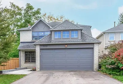 1520 Sturgeon Court, Pickering, On L1v 5p7