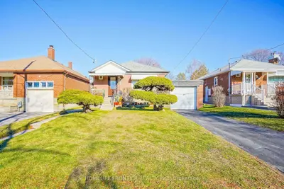 10 Edge Park Avenue Upper, Toronto, On M1l 2e5