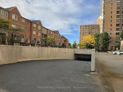 3088 Kennedy Road 911, Toronto, On M1v 5m4