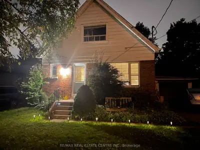 34 Singleton Road Main Level, Toronto, On M1r 1h9