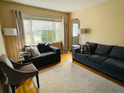 34 Singleton Road Main Level, Toronto, On M1r 1h9