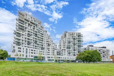 1050 Eastern Avenue 402, Toronto, On M4l 0b7