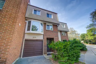 33 Dundalk Drive 20, Toronto, On M1p 4x6