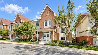 92 Petra Way 2, Whitby, On L1r 0a3