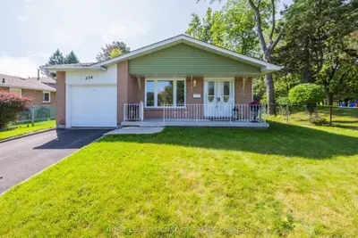 236 John Tabor Trail, Toronto, On M1b 2r4