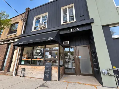 1304 Queen Street E, Toronto, On M4l 1c4