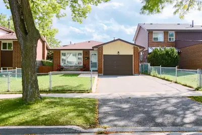 55 Mammoth Hall Trail, Toronto, On M1b 1p5