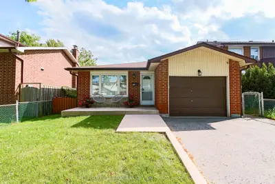 55 Mammoth Hall Trail, Toronto, On M1b 1p5