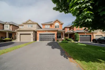 30 Castle Green Drive, Whitby, On L1r 2p9